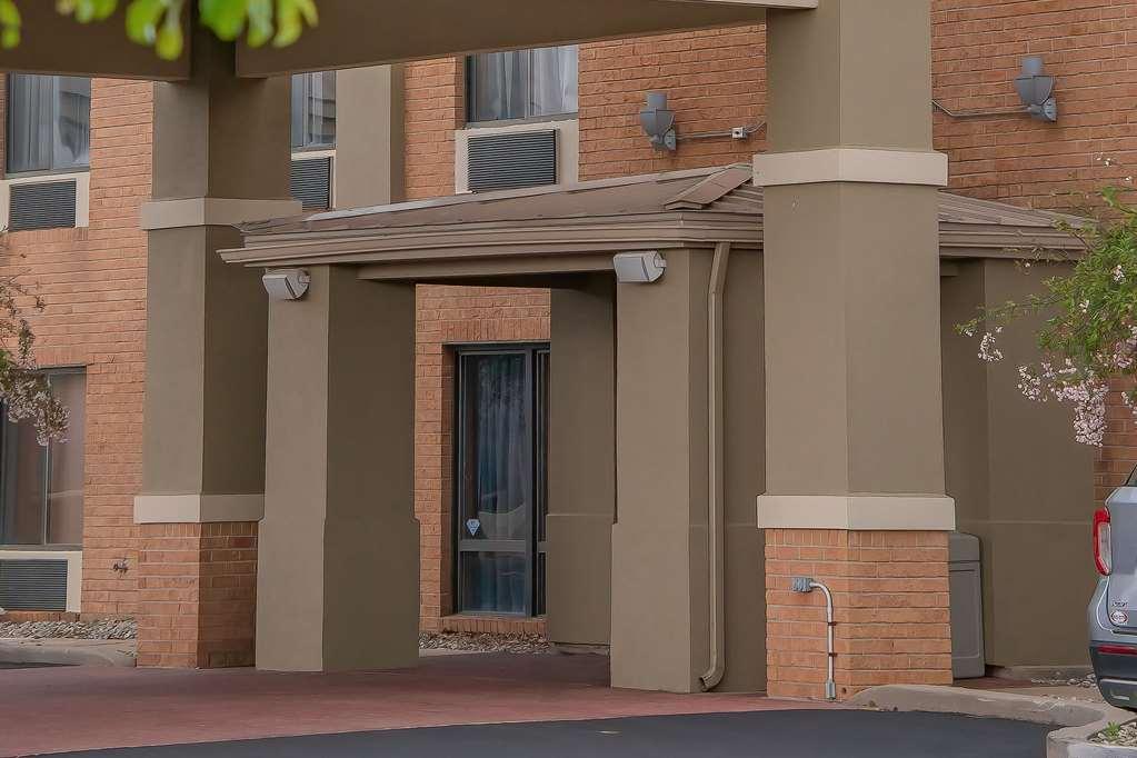 Comfort Inn Huntington Near University Buitenkant foto