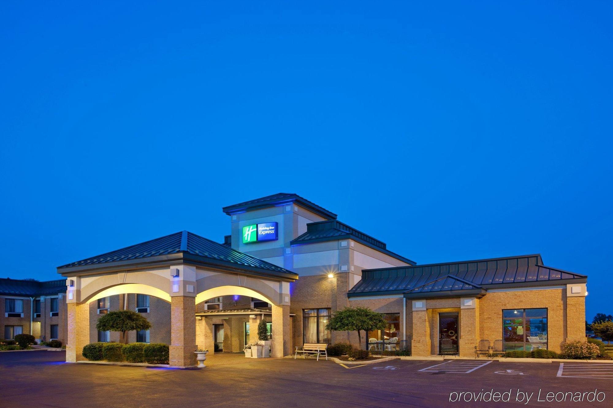 Comfort Inn Huntington Near University Buitenkant foto