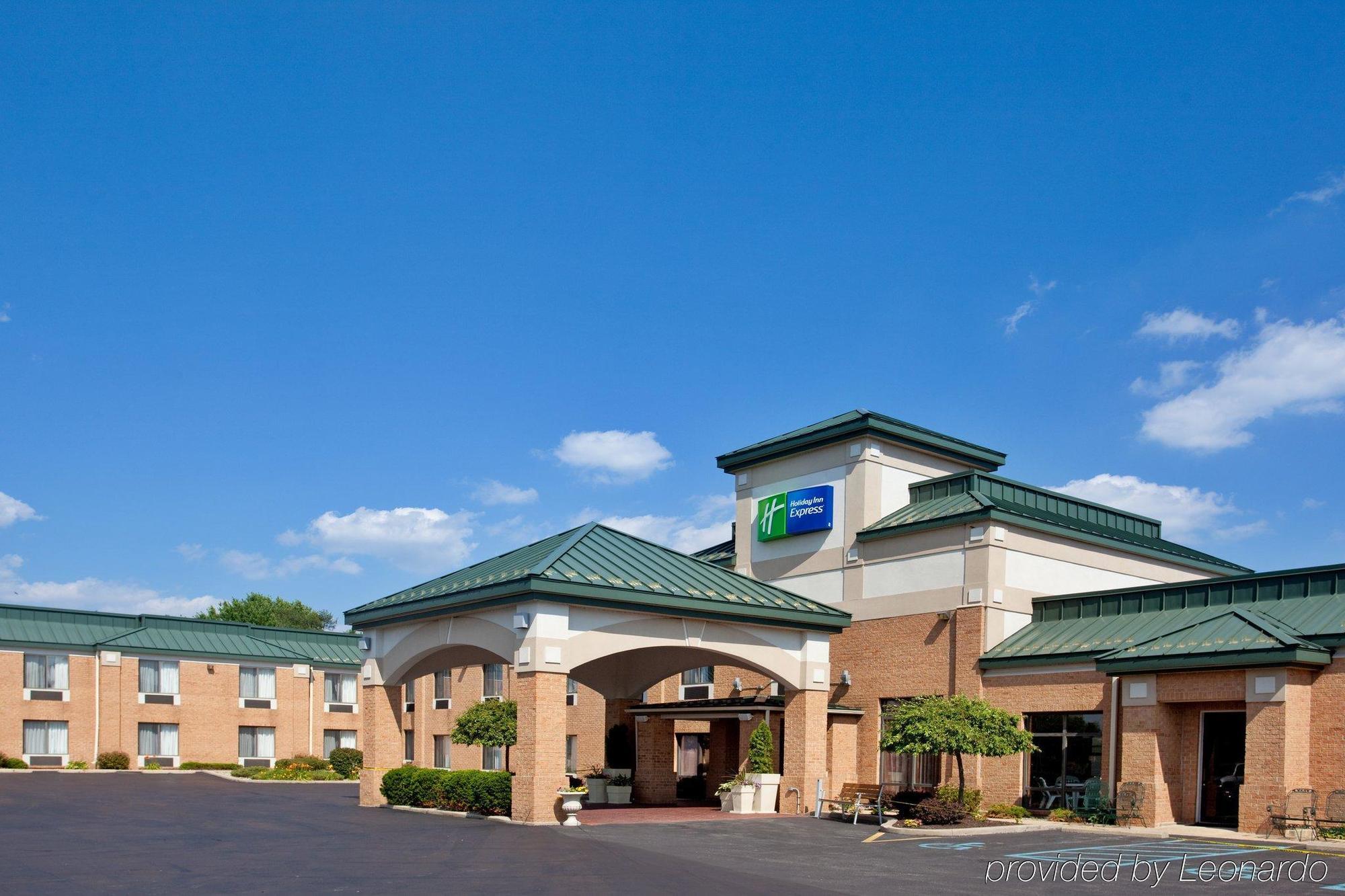 Comfort Inn Huntington Near University Buitenkant foto